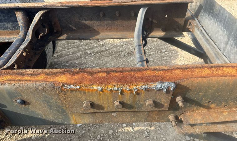 image for item DV4223 2010 International DuraStar 4300 truck cab and chassis