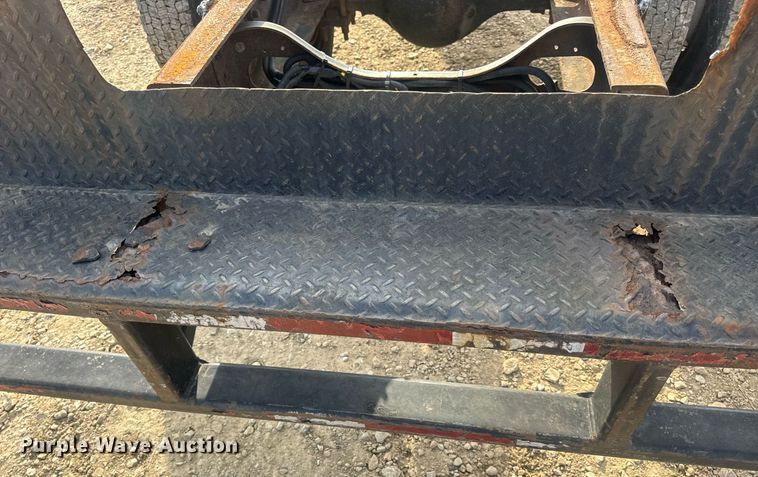 image for item DV4223 2010 International DuraStar 4300 truck cab and chassis