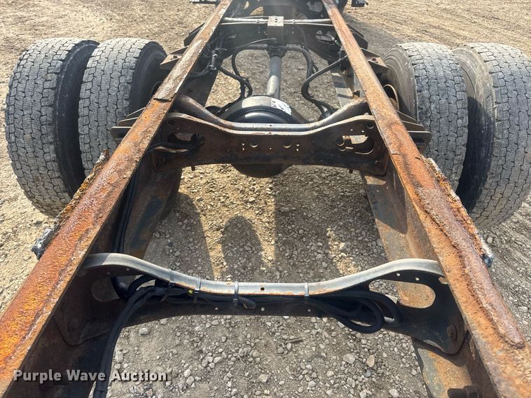 image for item DV4223 2010 International DuraStar 4300 truck cab and chassis