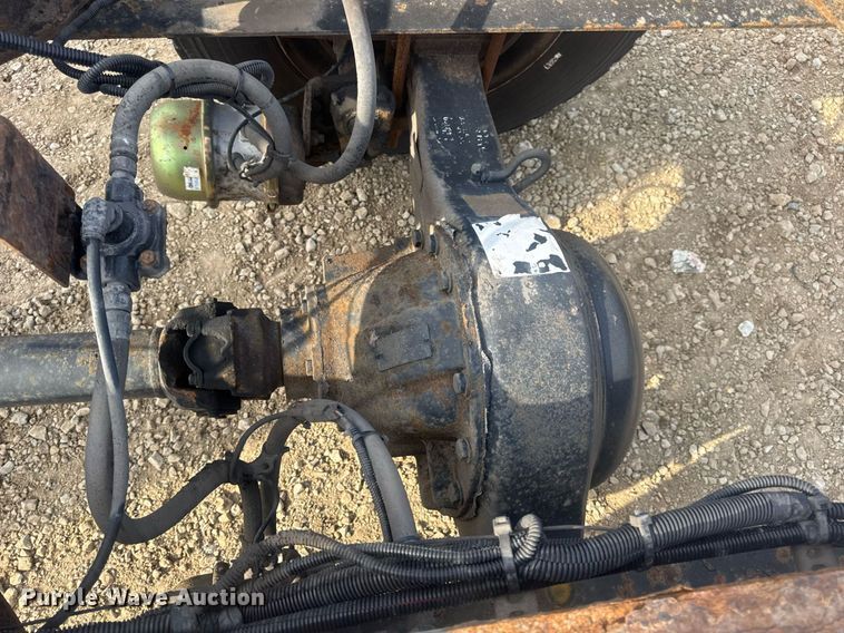 image for item DV4223 2010 International DuraStar 4300 truck cab and chassis