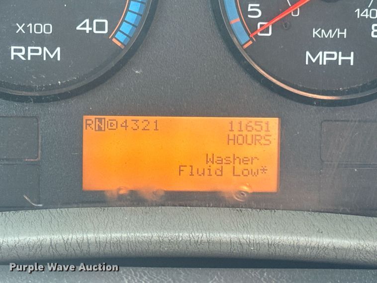 image for item DV4223 2010 International DuraStar 4300 truck cab and chassis