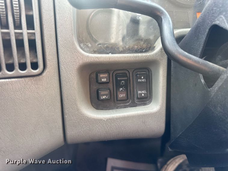 image for item DV4223 2010 International DuraStar 4300 truck cab and chassis