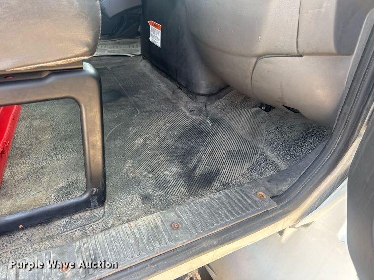 image for item DV4223 2010 International DuraStar 4300 truck cab and chassis