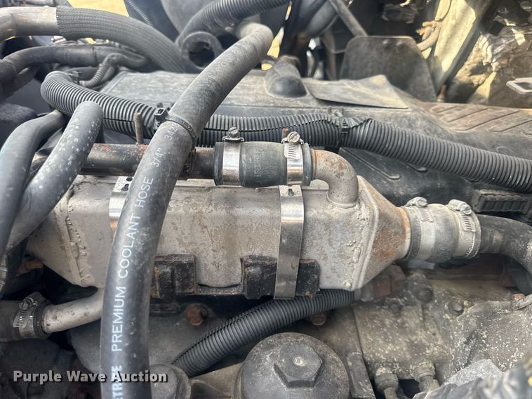 image for item DV4223 2010 International DuraStar 4300 truck cab and chassis