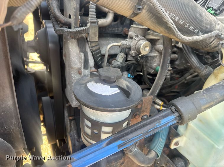 image for item DV4223 2010 International DuraStar 4300 truck cab and chassis