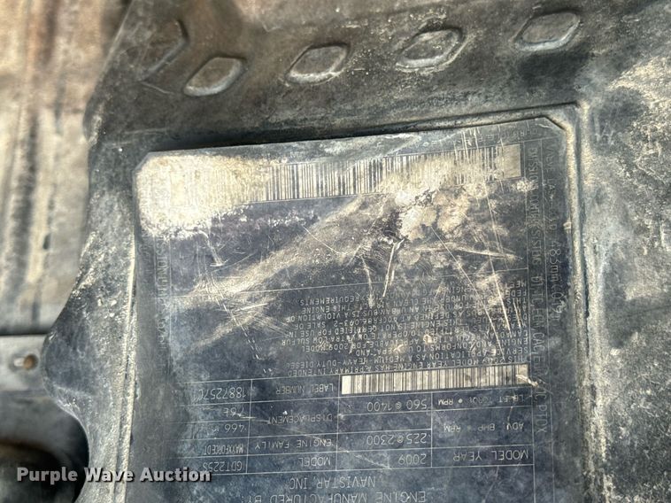 image for item DV4223 2010 International DuraStar 4300 truck cab and chassis