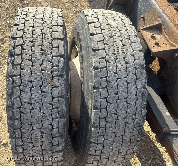 image for item DV4223 2010 International DuraStar 4300 truck cab and chassis