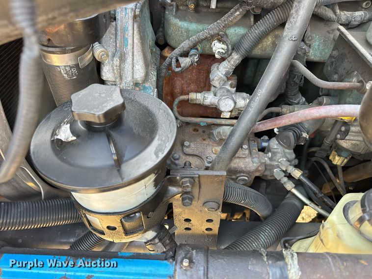 image for item DV4224 2007 International 4300 truck cab and chassis