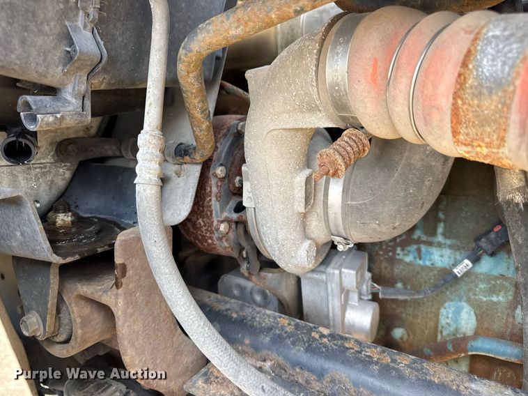 image for item DV4224 2007 International 4300 truck cab and chassis