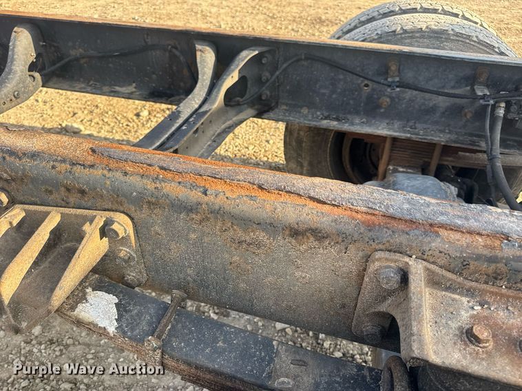 image for item DV4226 2007 International 4300 truck cab and chassis