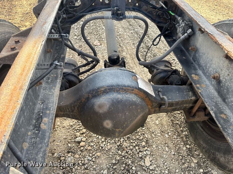 image for item DV4226 2007 International 4300 truck cab and chassis