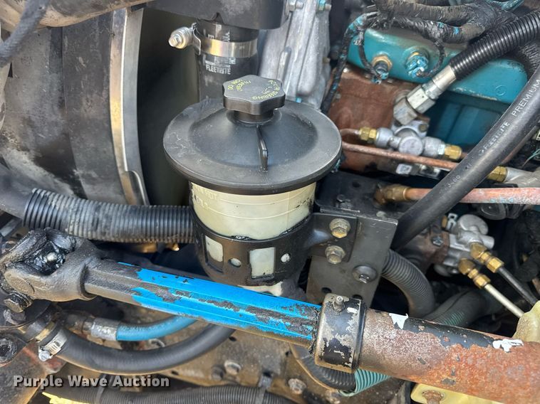 image for item DV4226 2007 International 4300 truck cab and chassis