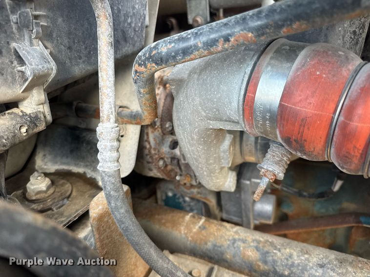 image for item DV4226 2007 International 4300 truck cab and chassis