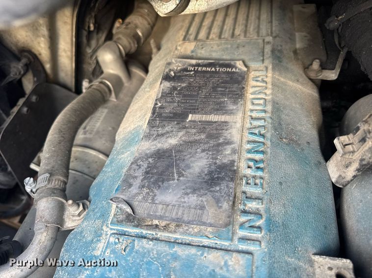 image for item DV4226 2007 International 4300 truck cab and chassis