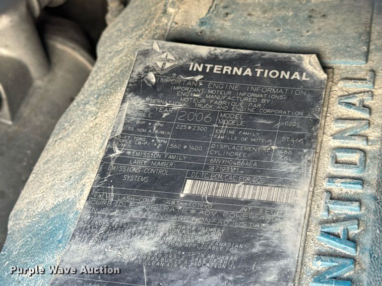 image for item DV4226 2007 International 4300 truck cab and chassis