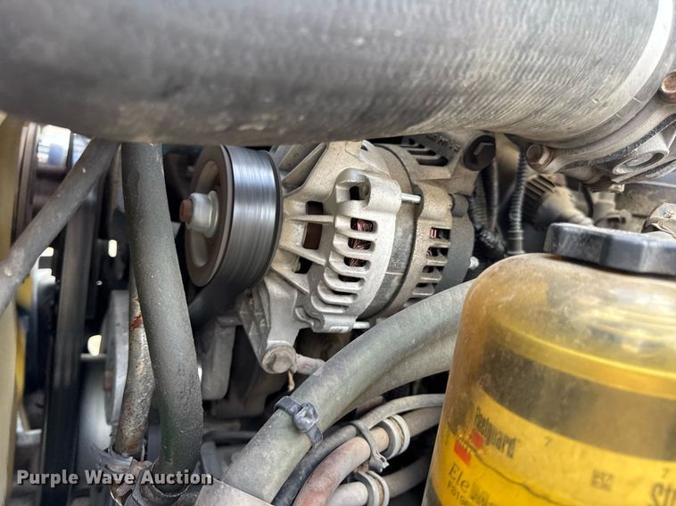 image for item DV4227 2009 Freightliner Columbia 120 semi truck