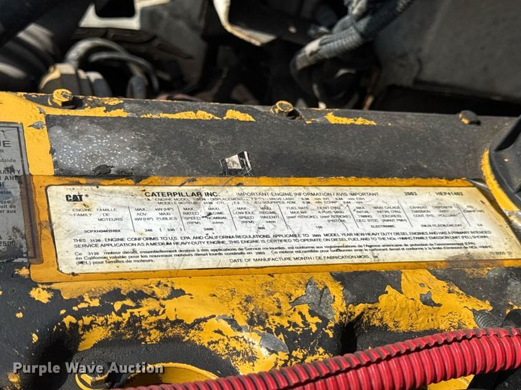 image for item DV4228 2004 Freightliner Business Class M2 106 truck cab and chassis