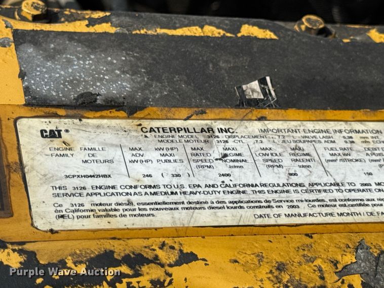 image for item DV4228 2004 Freightliner Business Class M2 106 truck cab and chassis