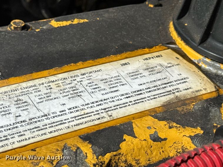 image for item DV4228 2004 Freightliner Business Class M2 106 truck cab and chassis