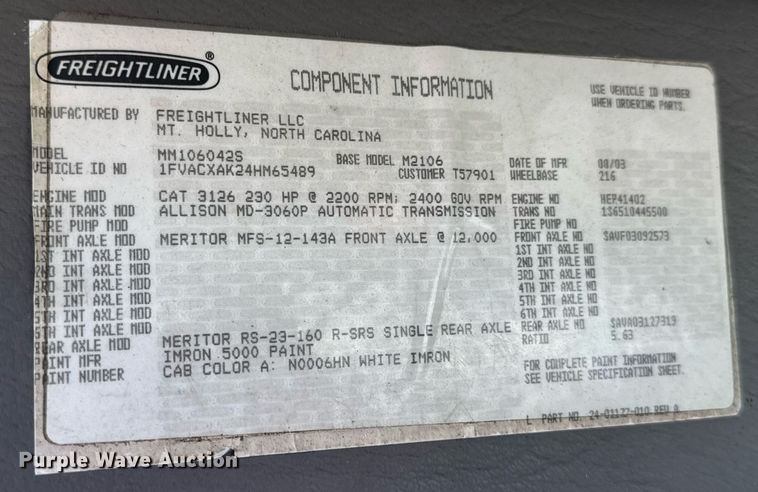 image for item DV4228 2004 Freightliner Business Class M2 106 truck cab and chassis