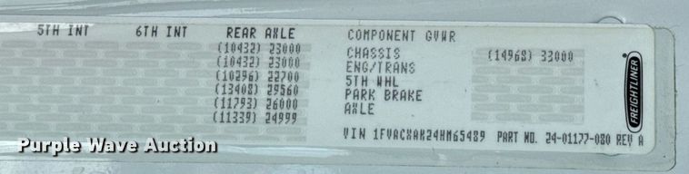 image for item DV4228 2004 Freightliner Business Class M2 106 truck cab and chassis