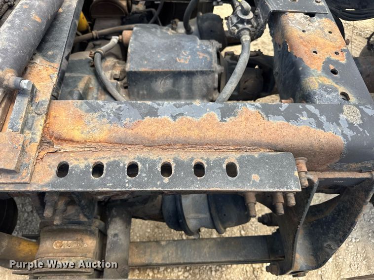 image for item DV4231 2005 International 9200i semi truck