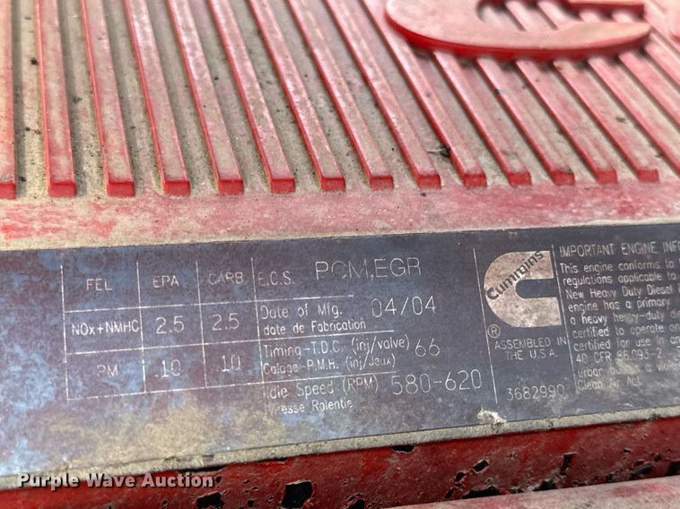 image for item DV4231 2005 International 9200i semi truck