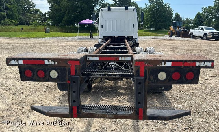 image for item DV4235 2013 Freightliner Business Class M2 106 truck cab and chassis