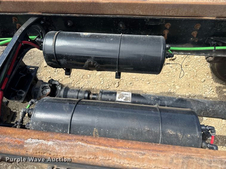 image for item DV4235 2013 Freightliner Business Class M2 106 truck cab and chassis