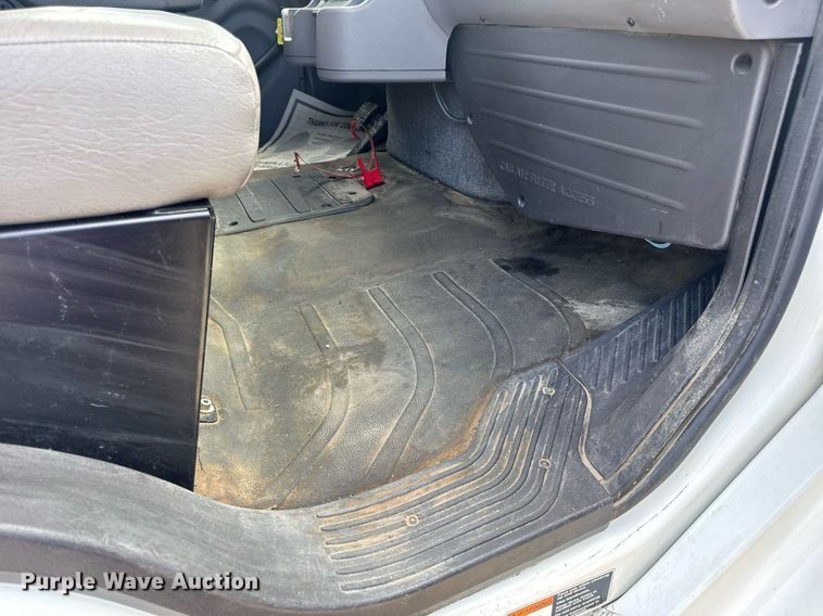 image for item DV4235 2013 Freightliner Business Class M2 106 truck cab and chassis