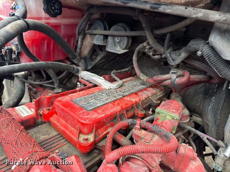 image for item DV4235 2013 Freightliner Business Class M2 106 truck cab and chassis