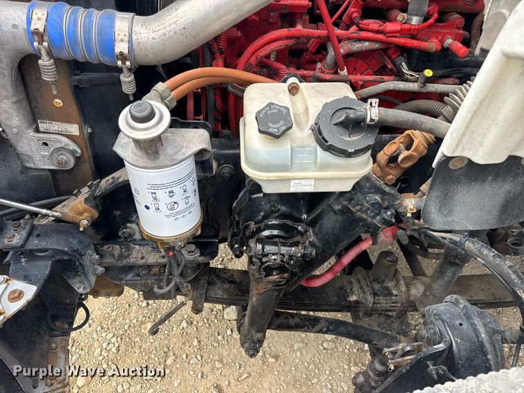 image for item DV4235 2013 Freightliner Business Class M2 106 truck cab and chassis