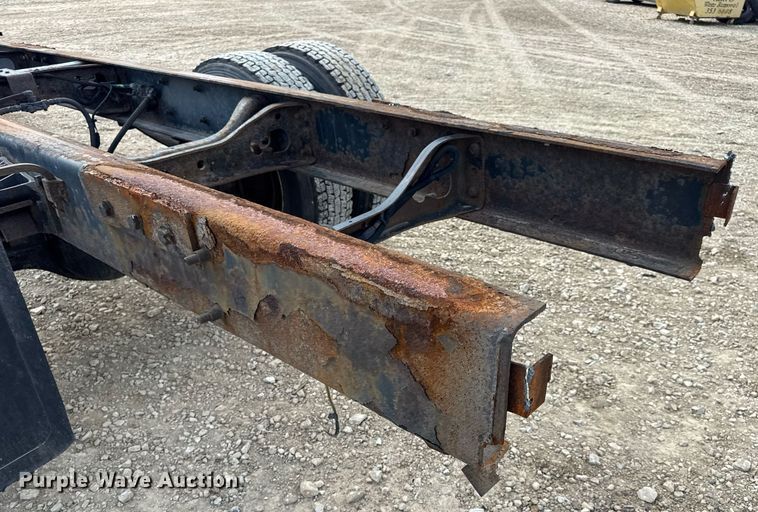 image for item DV4236 2010 International DuraStar 4300 truck cab and chassis