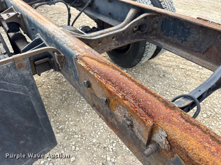 image for item DV4236 2010 International DuraStar 4300 truck cab and chassis