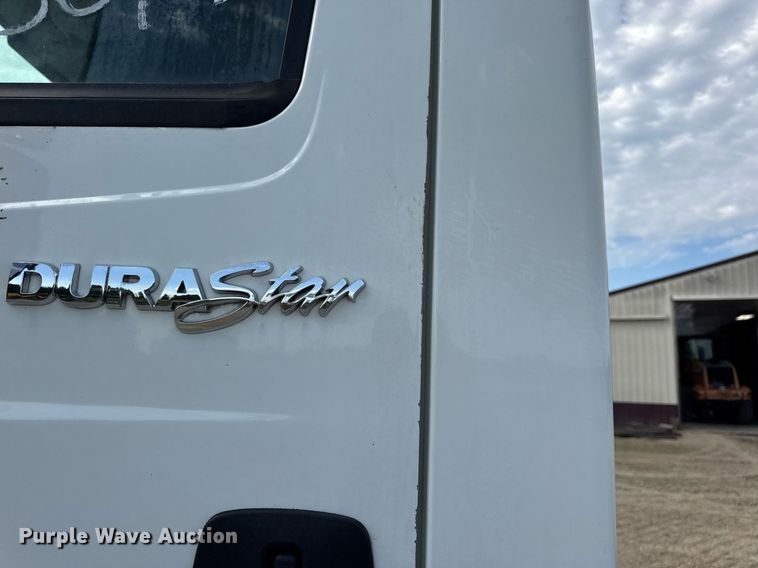 image for item DV4236 2010 International DuraStar 4300 truck cab and chassis