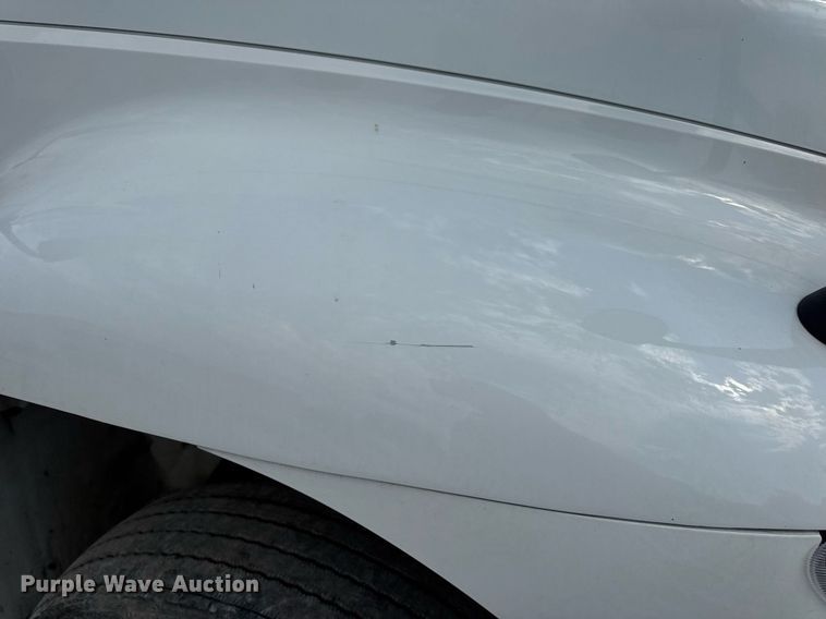 image for item DV4236 2010 International DuraStar 4300 truck cab and chassis