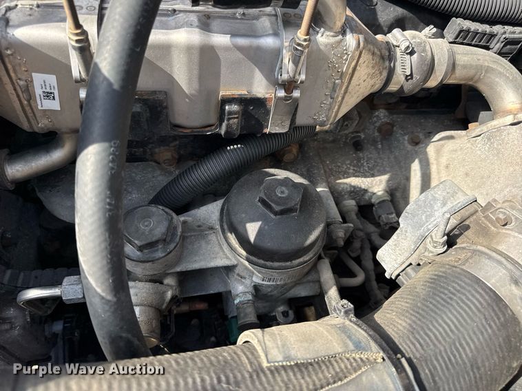 image for item DV4236 2010 International DuraStar 4300 truck cab and chassis