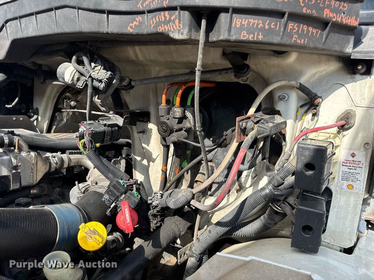 image for item DV4236 2010 International DuraStar 4300 truck cab and chassis