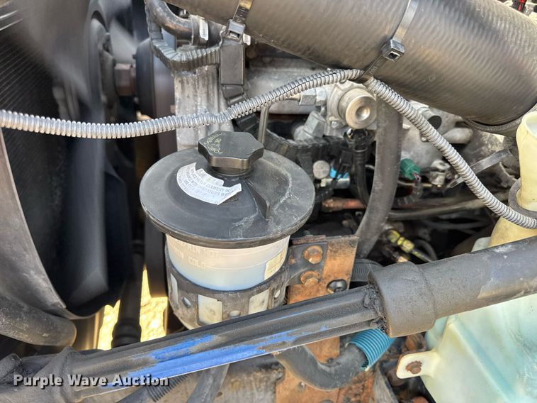 image for item DV4236 2010 International DuraStar 4300 truck cab and chassis