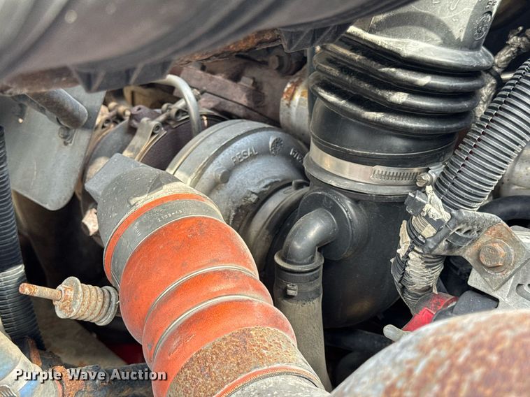 image for item DV4236 2010 International DuraStar 4300 truck cab and chassis