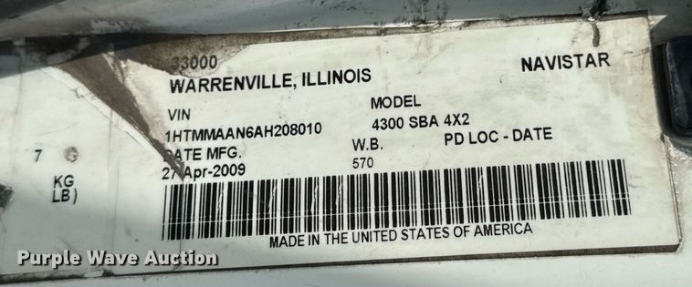 image for item DV4236 2010 International DuraStar 4300 truck cab and chassis