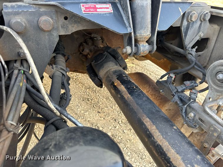 image for item DV4237 2009 International DuraStar 4400 truck cab and chassis