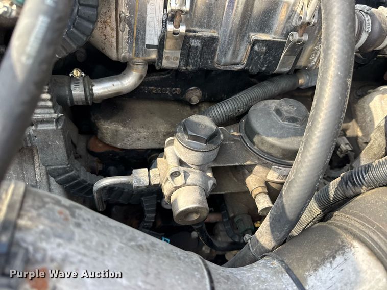 image for item DV4237 2009 International DuraStar 4400 truck cab and chassis