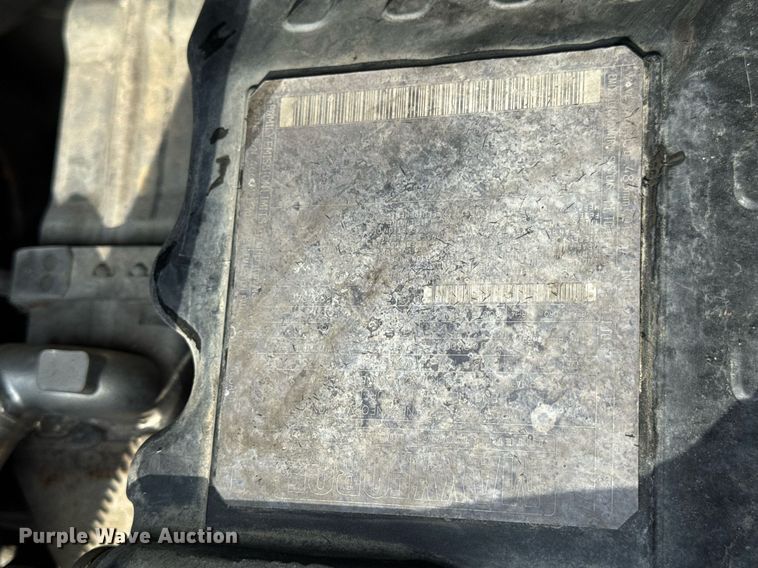 image for item DV4237 2009 International DuraStar 4400 truck cab and chassis