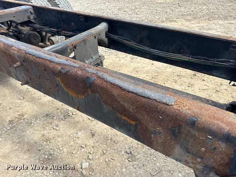 image for item DV4238 2007 International 4400 truck cab and chassis