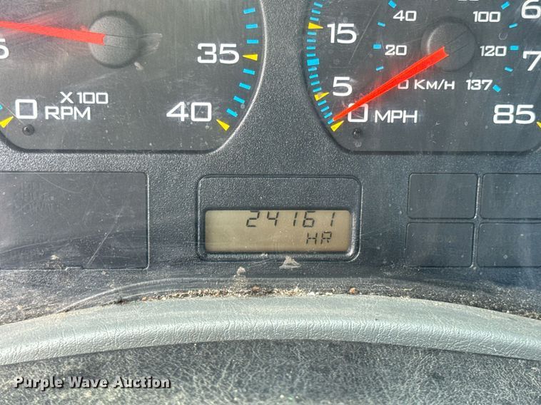 image for item DV4238 2007 International 4400 truck cab and chassis