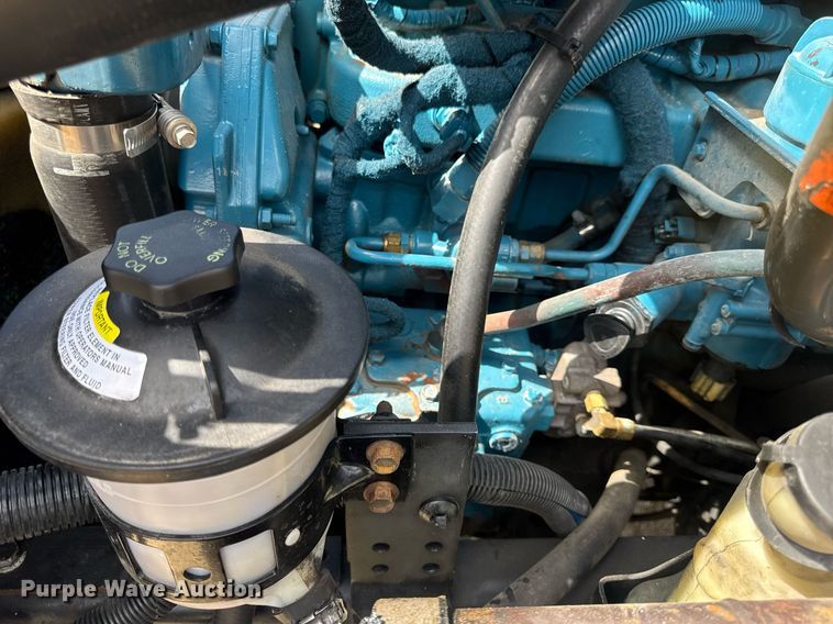 image for item DV4238 2007 International 4400 truck cab and chassis