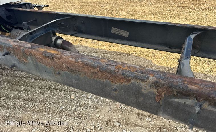 image for item DV4239 2007 International DuraStar 4300 truck cab and chassis