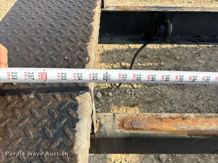 image for item DV4239 2007 International DuraStar 4300 truck cab and chassis