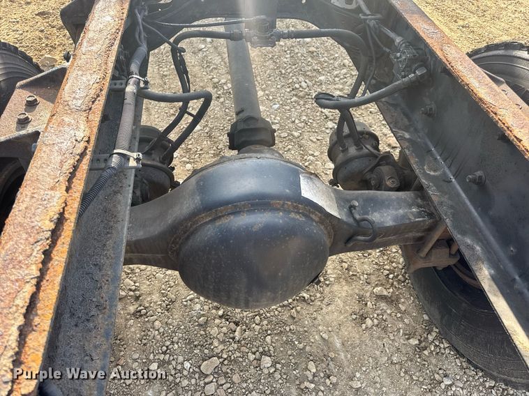 image for item DV4239 2007 International DuraStar 4300 truck cab and chassis